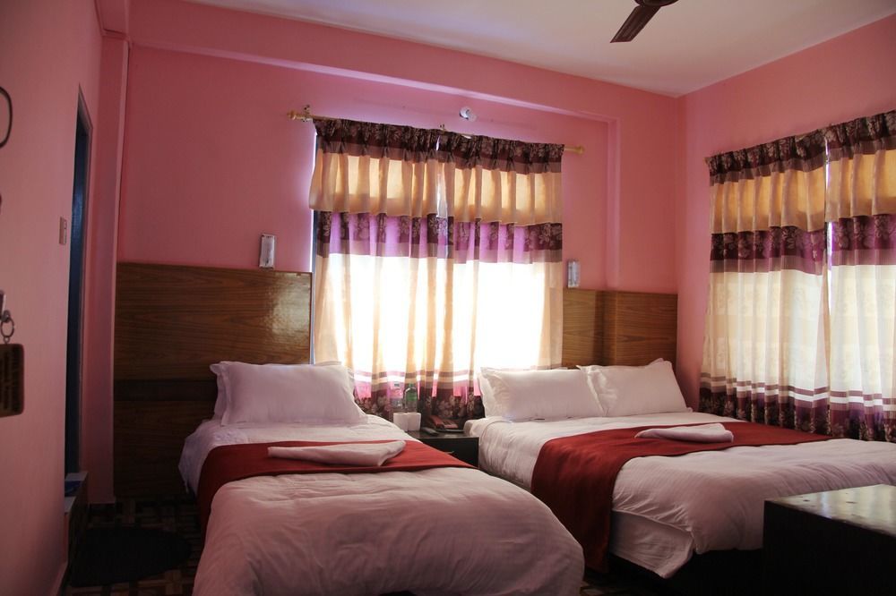 Hotel Buttercup Pokhara Eksteriør billede