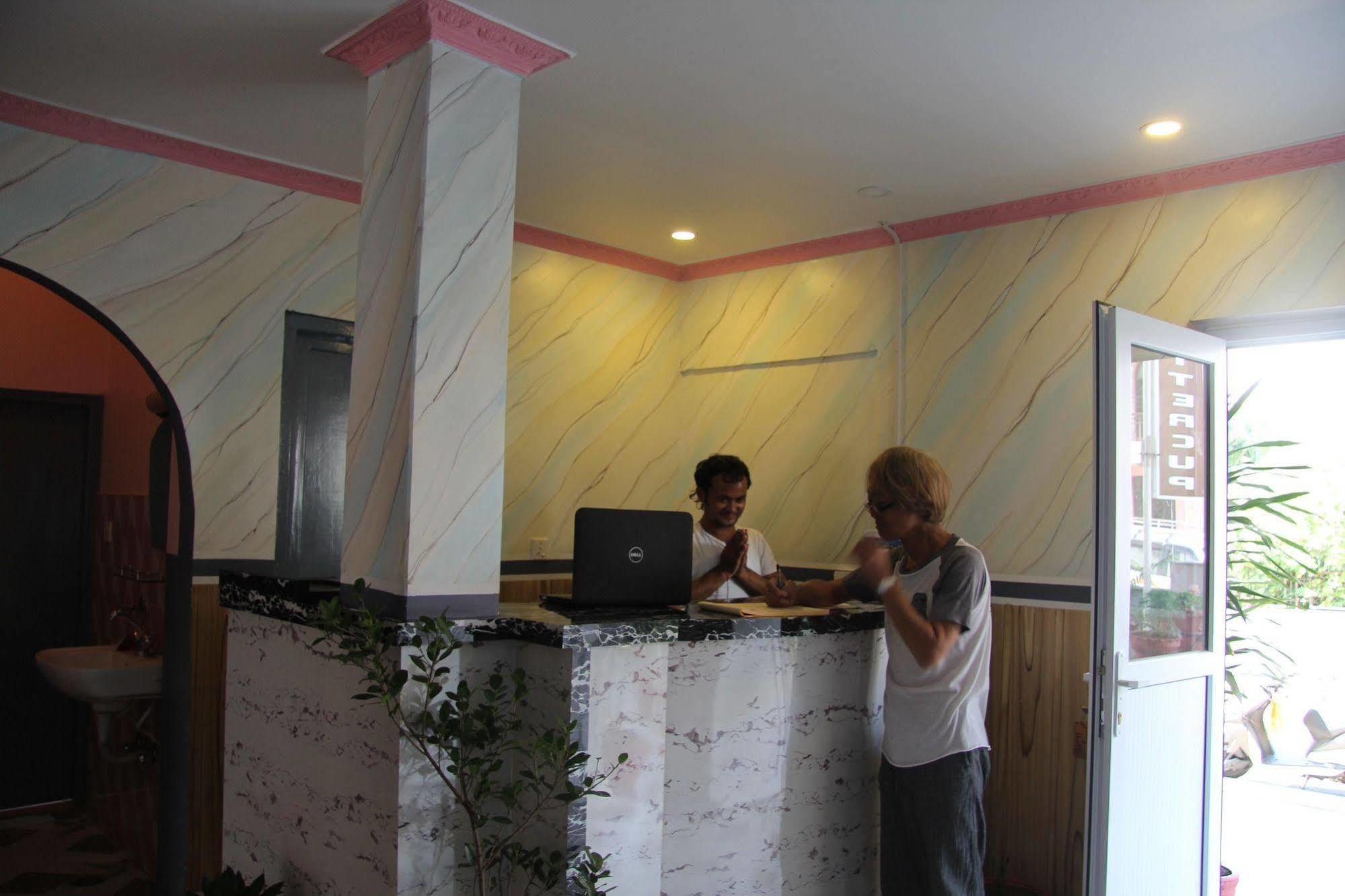 Hotel Buttercup Pokhara Eksteriør billede